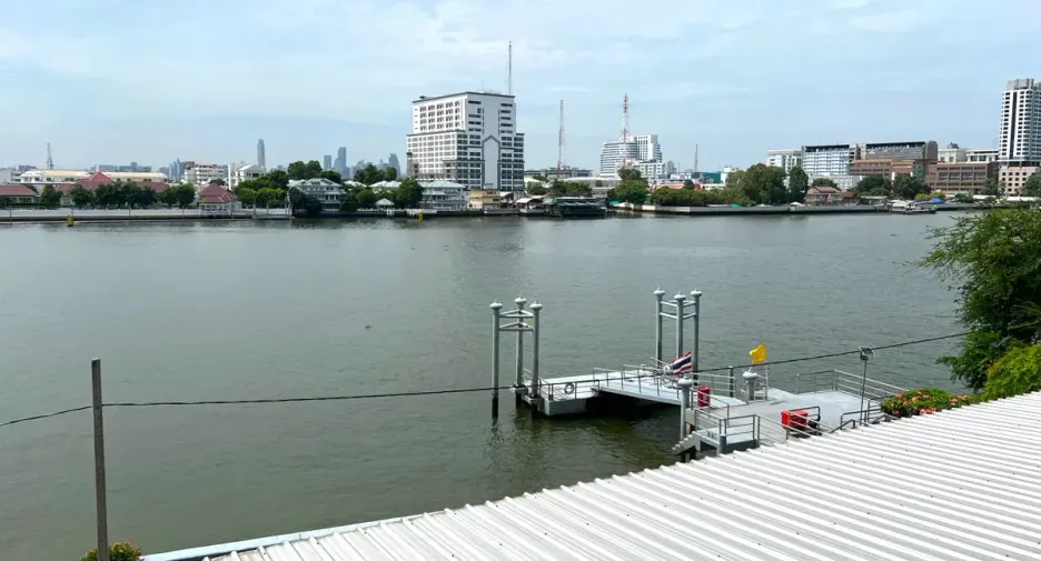 For sale 2 bedrooms condo in Dusit, Bangkok