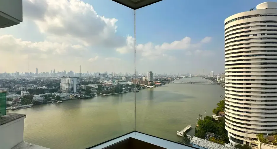 For sale 2 bedrooms condo in Dusit, Bangkok