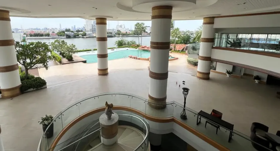 For sale 2 bedrooms condo in Dusit, Bangkok