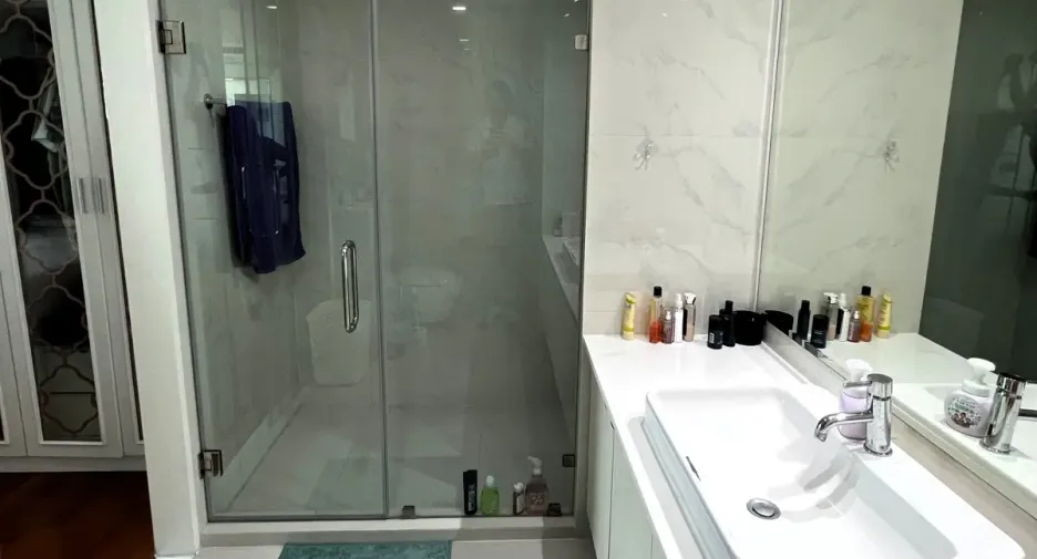 For sale 2 bedrooms condo in Dusit, Bangkok