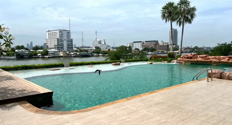 For sale 2 bedrooms condo in Dusit, Bangkok