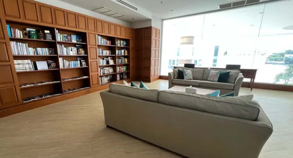 For sale 2 bedrooms condo in Dusit, Bangkok
