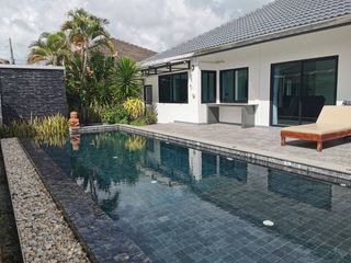Villa en alquiler de 3 habitaciones en Mueang Phuket, Phuket