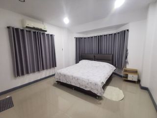 Villa en alquiler de 3 habitaciones en Mueang Phuket, Phuket