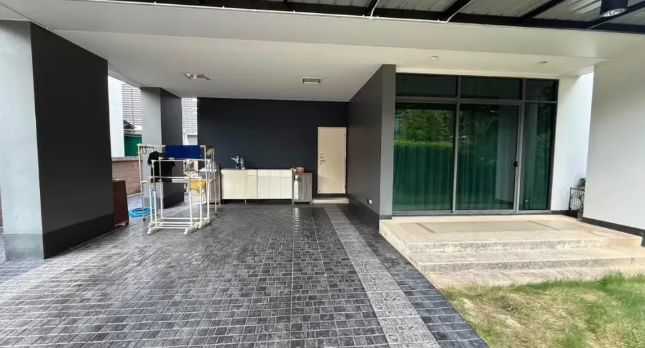 For rent 3 ベッドルーム house in Bang Kapi, Bangkok