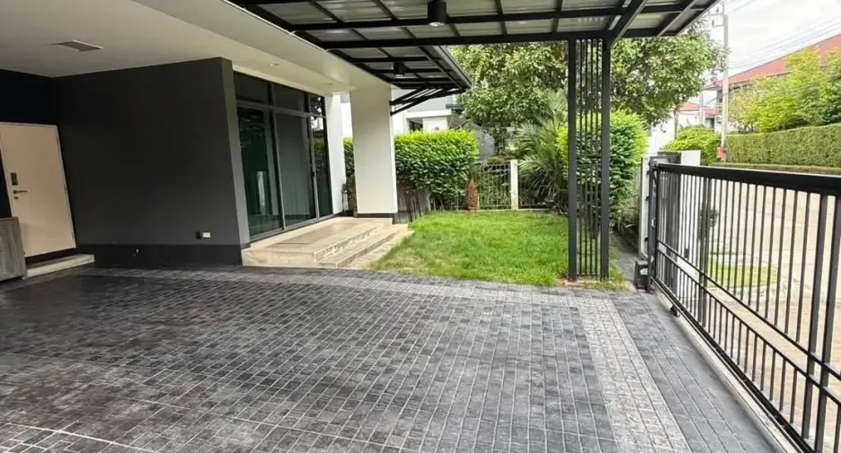 For rent 3 ベッドルーム house in Bang Kapi, Bangkok