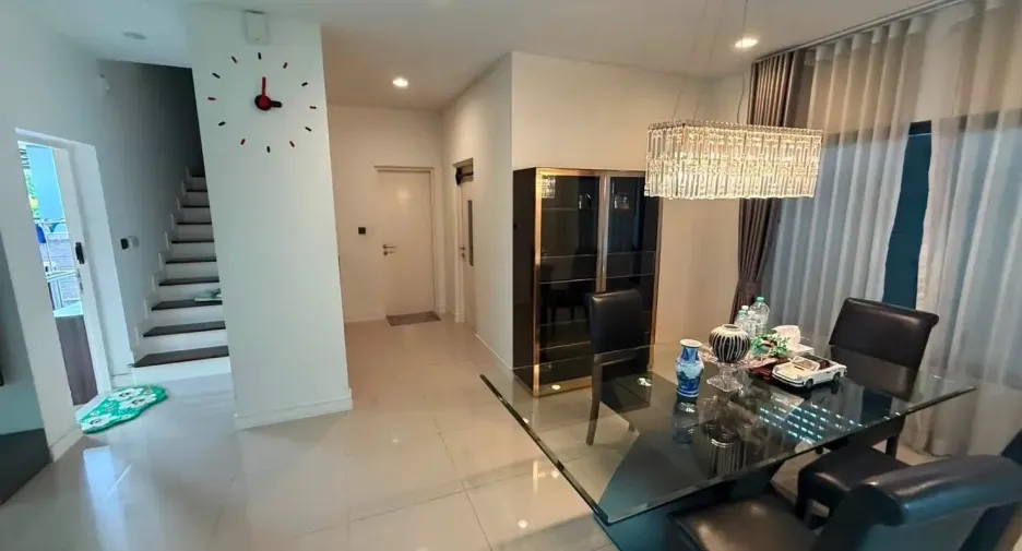 For rent 3 ベッドルーム house in Bang Kapi, Bangkok