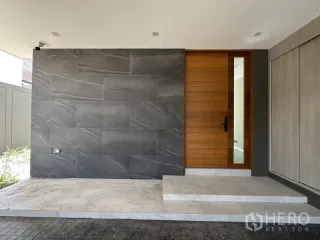 For rent and for sale 4 bedrooms office in Suan Luang, Bangkok
