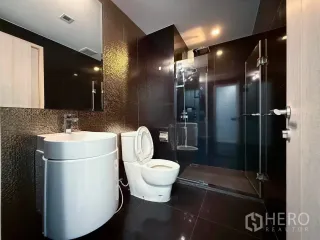 À louer 2 chambres condo à Khlong Toei, Bangkok
