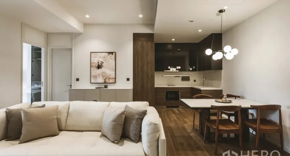 For rent 2 bedrooms condo in Pathum Wan, Bangkok