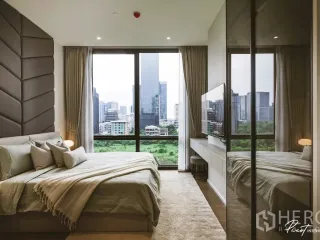 For rent 2 bedrooms condo in Pathum Wan, Bangkok