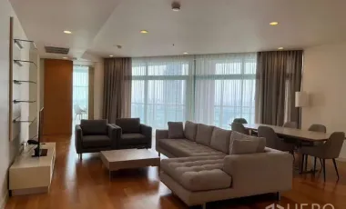 Condo en alquiler de 3 habitaciones en Bang Kho Laem, Bangkok
