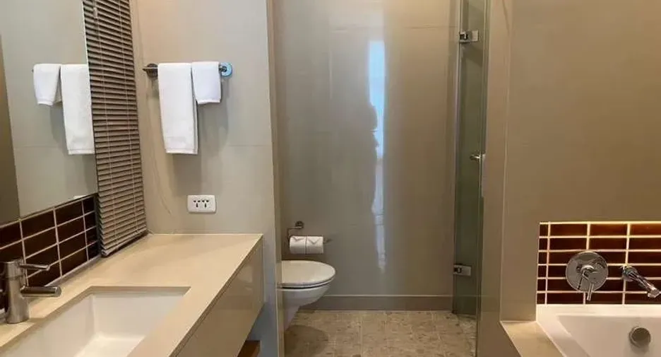 Condo en alquiler de 3 habitaciones en Bang Kho Laem, Bangkok