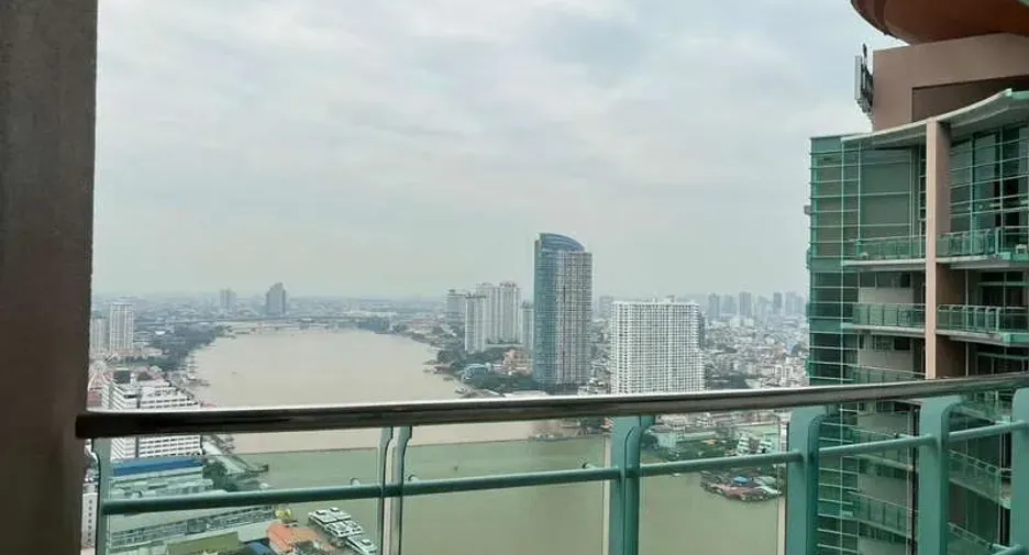 Condo en alquiler de 3 habitaciones en Bang Kho Laem, Bangkok