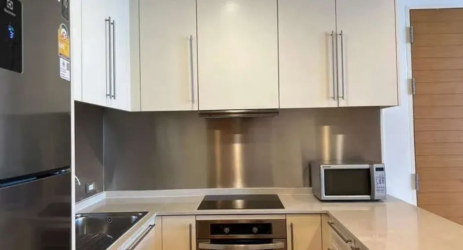 Condo en alquiler de 3 habitaciones en Bang Kho Laem, Bangkok