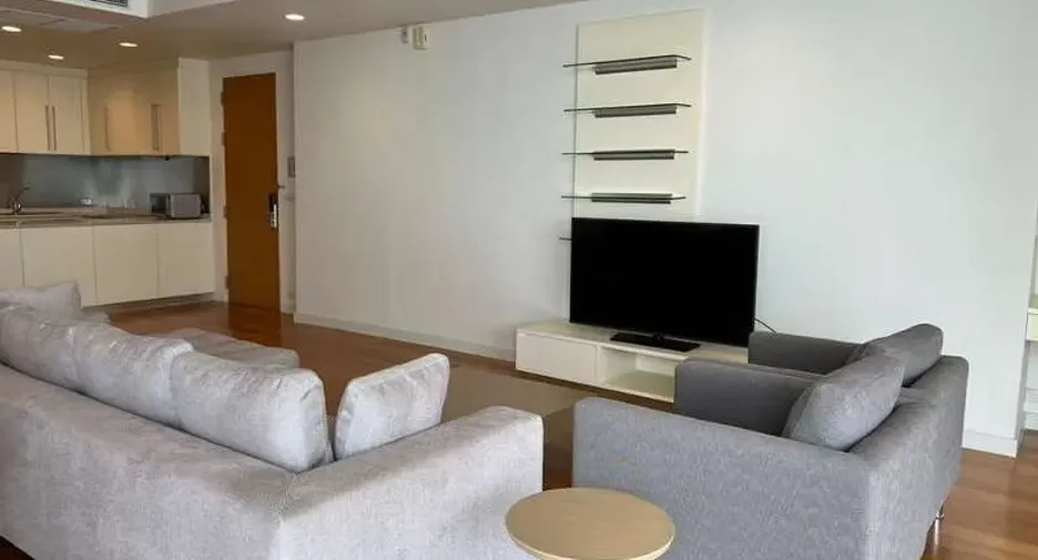 Condo en alquiler de 3 habitaciones en Bang Kho Laem, Bangkok