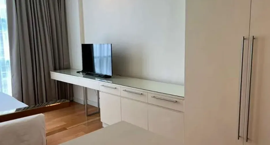 Condo en alquiler de 3 habitaciones en Bang Kho Laem, Bangkok