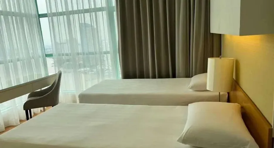 Condo en alquiler de 3 habitaciones en Bang Kho Laem, Bangkok