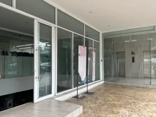 Local comercial en alquiler en Watthana, Bangkok