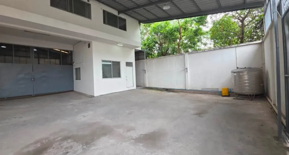For rent and for sale warehouse in Phra Khanong, Bangkok