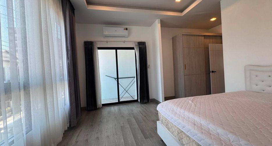 For sale 3 bedrooms townhouse in Bang Lamung, Chonburi