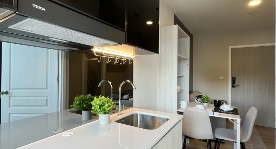 For sale 2 bedrooms condo in Si Racha, Chonburi