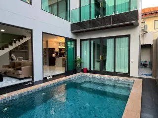 出售 和 出租 3 卧室 别墅 在 Bang Lamung, Chon Buri