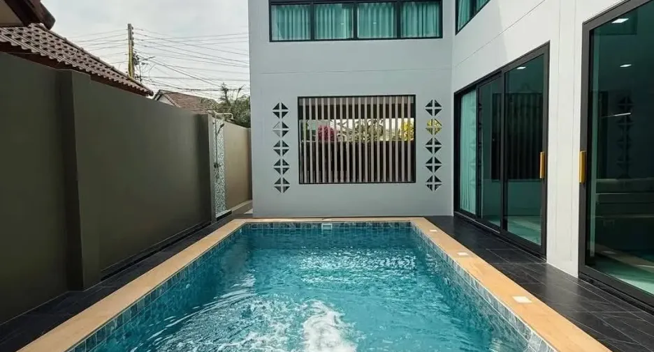 出售 和 出租 3 卧室 别墅 在 Bang Lamung, Chon Buri