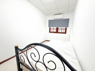 Reihenhaus zur Miete mit 3 Zimmer in Khlong Toei, Bangkok