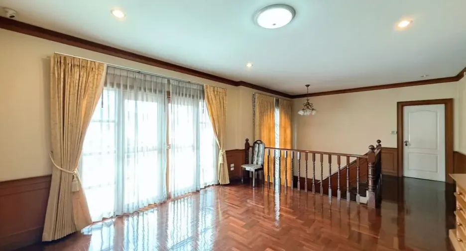 出售 3 卧室 独立屋 在 Bang Khae, 曼谷