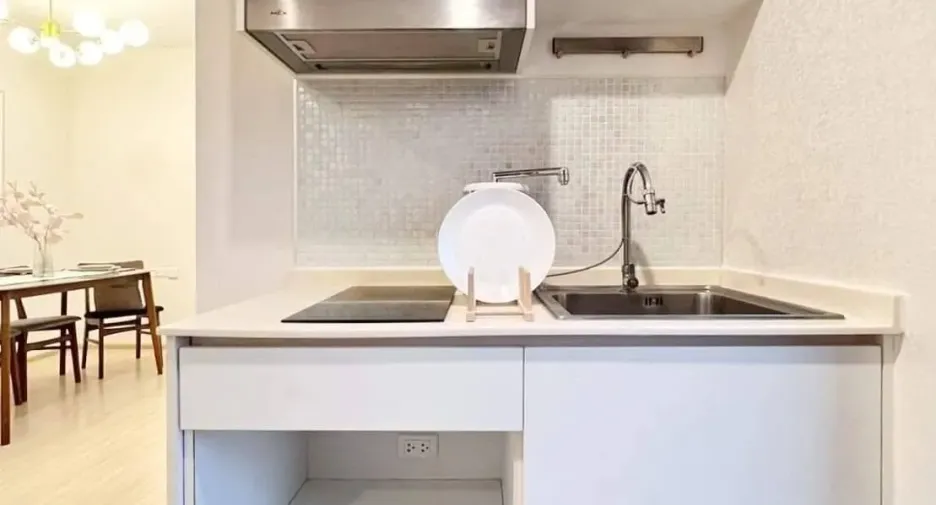 Condo en alquiler de 2 habitaciones en Bang Phlat, Bangkok