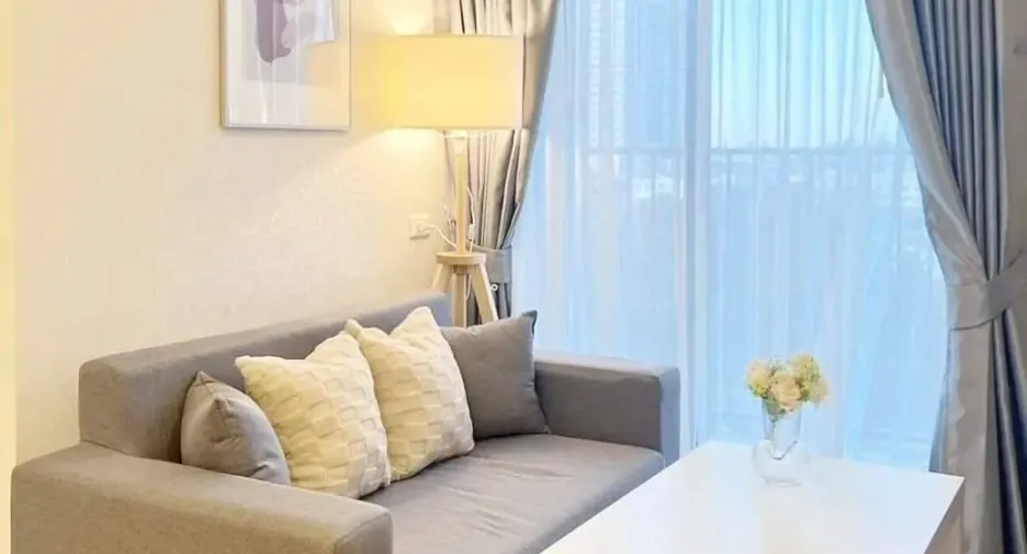 Condo en alquiler de 2 habitaciones en Bang Phlat, Bangkok