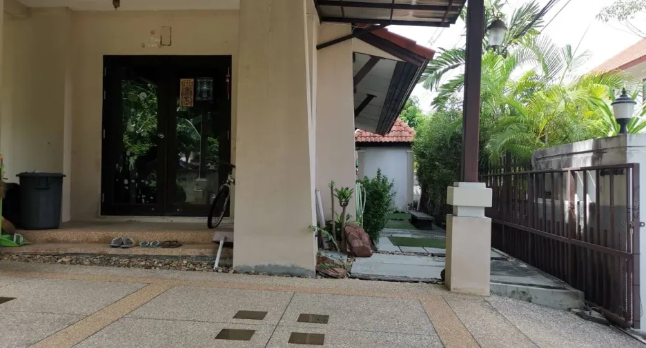 出售 4 卧室 独立屋 在 Bang Khae, 曼谷