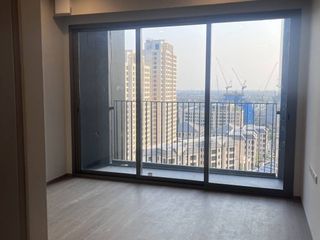 Condo en venta de 2 habitaciones en Bang Phli, Samut Prakan