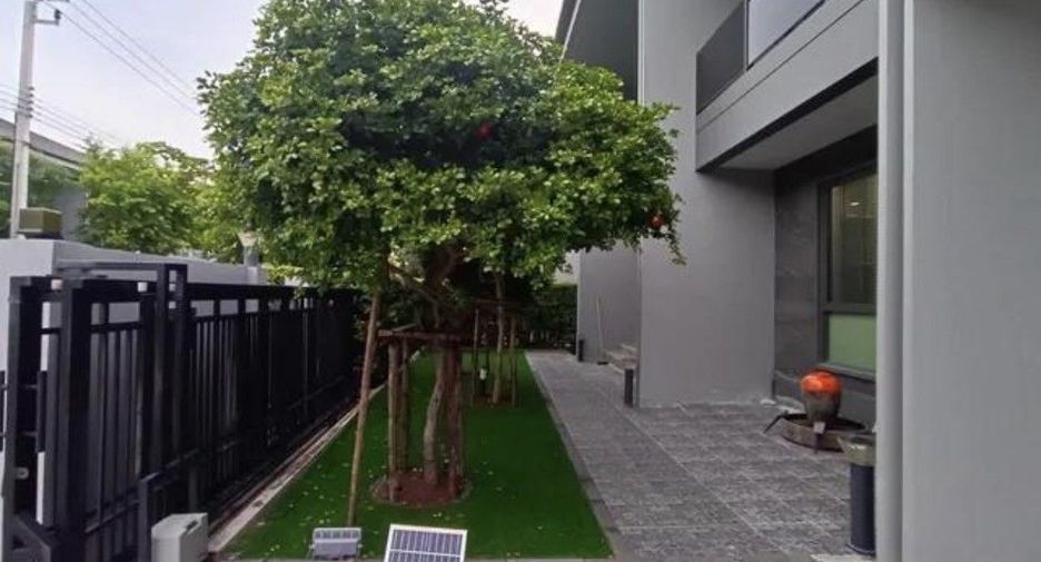 Casa en alquiler de 4 habitaciones en Bang Kapi, Bangkok