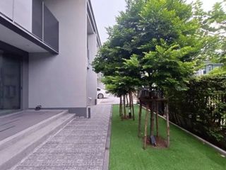 Casa en alquiler de 4 habitaciones en Bang Kapi, Bangkok