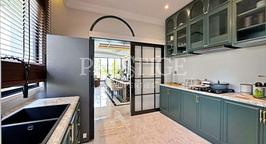 Haus zum Kauf mit 5 Zimmer in Bang Lamung, Chonburi