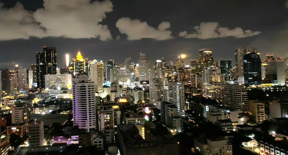 出售 2 卧室 公寓 在 Khlong Toei, 曼谷