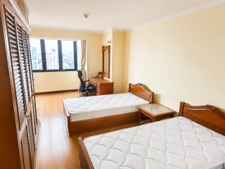 À vendre 2 chambres condo à Khlong Toei, Bangkok