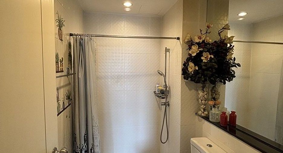 Condo en venta de 2 habitaciones en Bang Sue, Bangkok