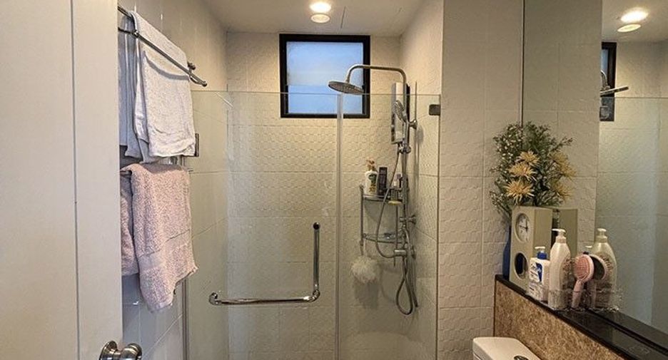 Condo en venta de 2 habitaciones en Bang Sue, Bangkok