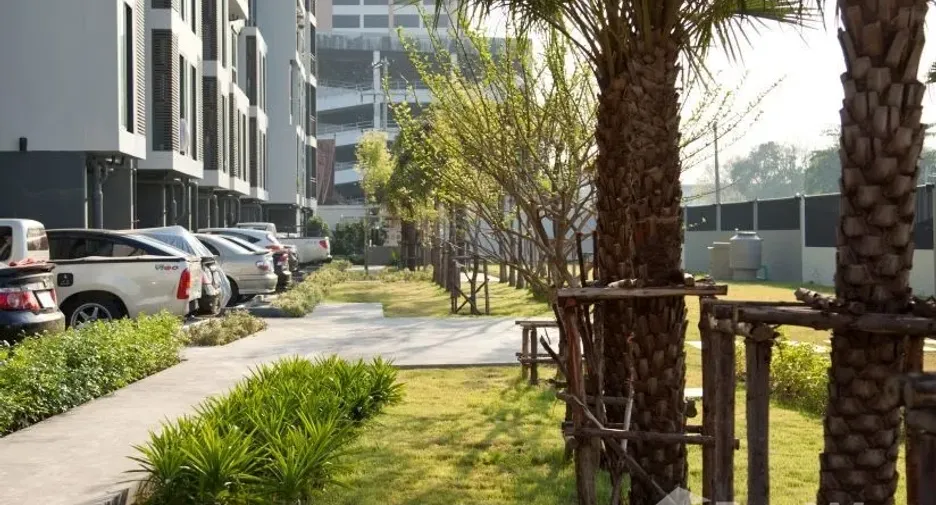 For sale 1 bed condo in Bang Kapi, Bangkok