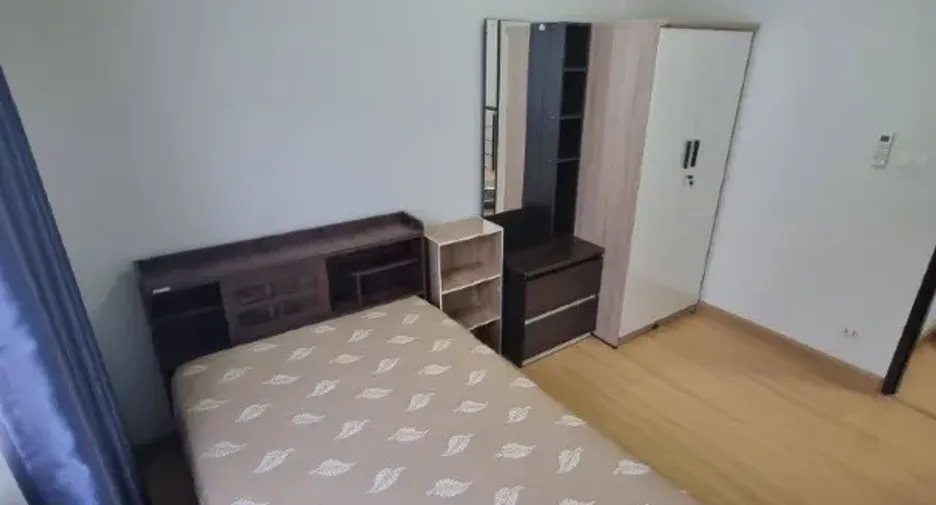 Casa adosada en alquiler de 3 habitaciones en Bang Phli, Samut Prakan