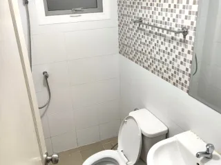 Casa adosada en alquiler de 3 habitaciones en Bang Phli, Samut Prakan
