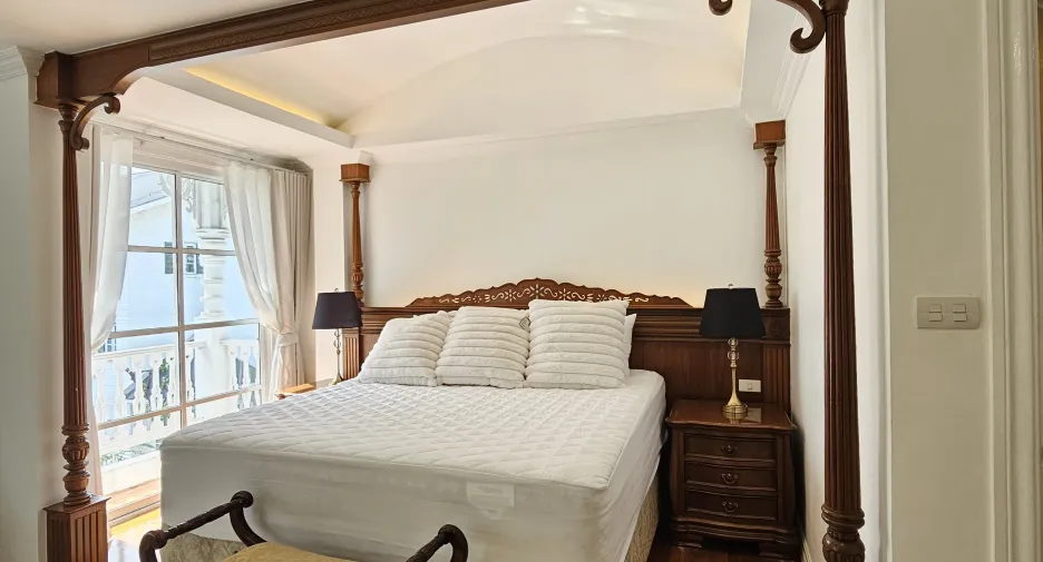Casa en alquiler de 5 habitaciones en Mueang Samut Prakan, Samut Prakan