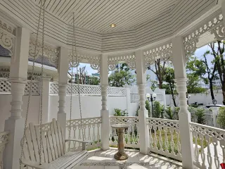 Casa en alquiler de 5 habitaciones en Mueang Samut Prakan, Samut Prakan