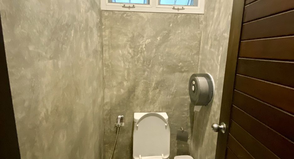 Haus zum Kauf mit 6 Zimmer in Mueang Chiang Mai, Chiang Mai