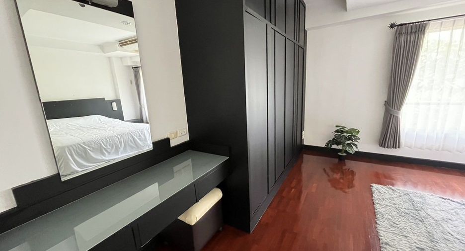 À louer 3 chambres appartement à Watthana, Bangkok