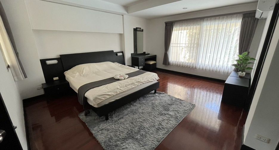 À louer 3 chambres appartement à Watthana, Bangkok