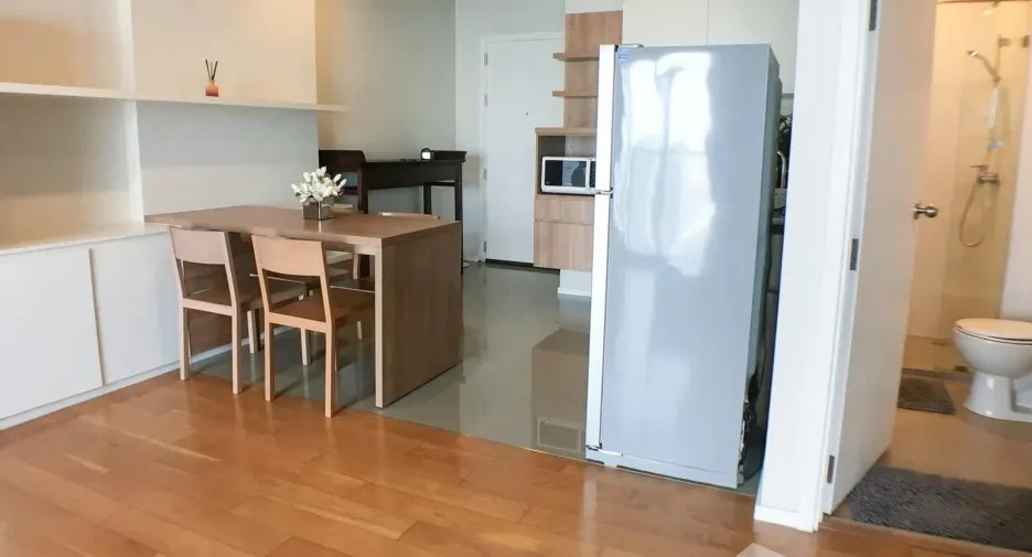 À louer 2 chambres condo à Watthana, Bangkok